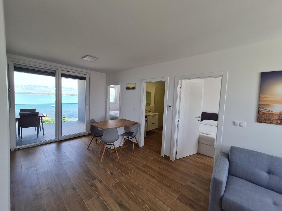 Apartmani Adria 닌 외부 사진
