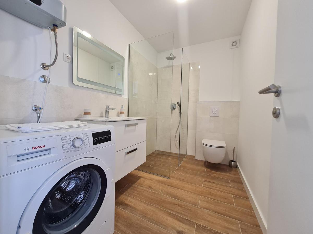 Apartmani Adria 닌 외부 사진