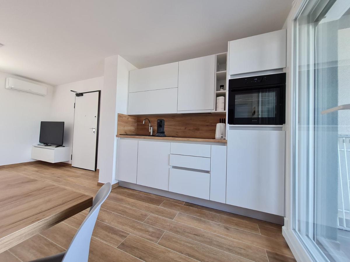 Apartmani Adria 닌 외부 사진