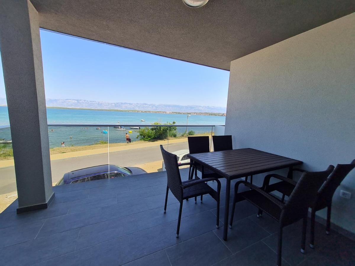 Apartmani Adria 닌 외부 사진