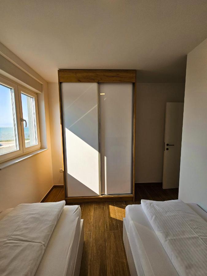 Apartmani Adria 닌 외부 사진